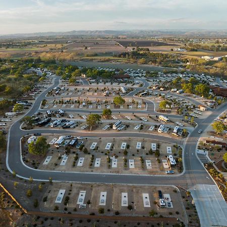 Sun Outdoors Paso Robles Hotel Bagian luar foto