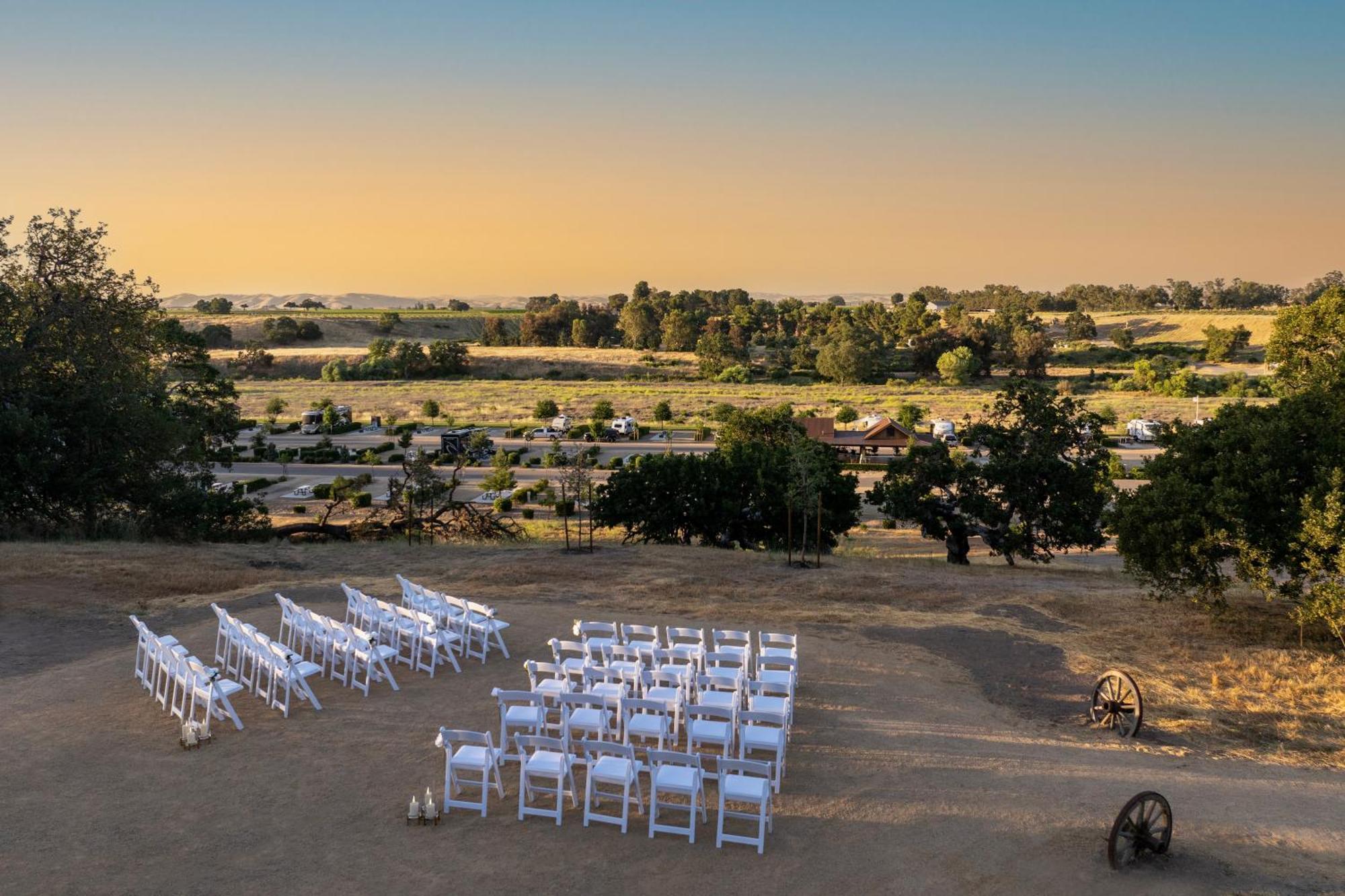 Sun Outdoors Paso Robles Hotel Bagian luar foto