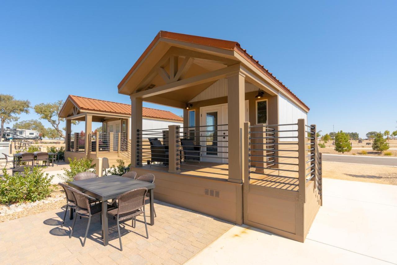 Sun Outdoors Paso Robles Hotel Bagian luar foto